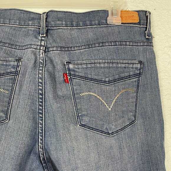 Levi’s Women’s Capri Jeans Size 12 Blue Denim Metal Button Hem Stretch Mid Rise - Picture 5 of 16